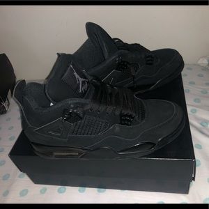 Black cat 4s
